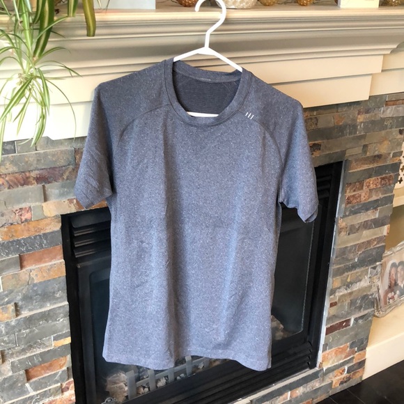 lululemon athletica Other - Lululemon men’s short sleeve T-shirt size medium